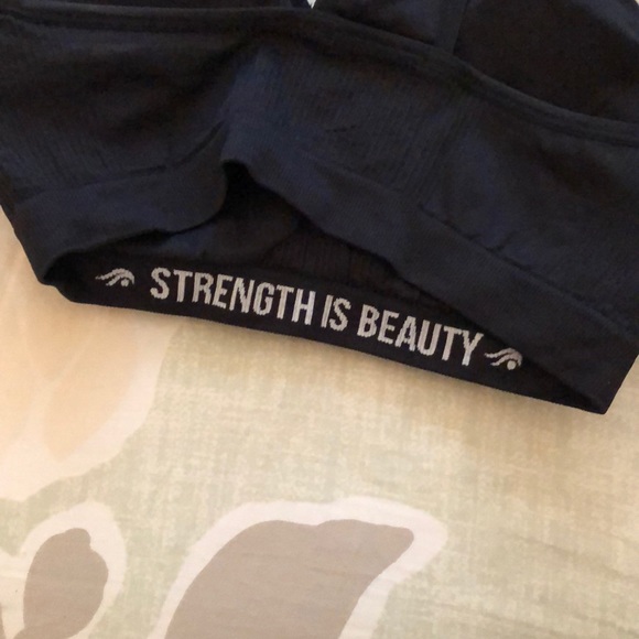 Ideology Sports bra - Picture 3 of 5